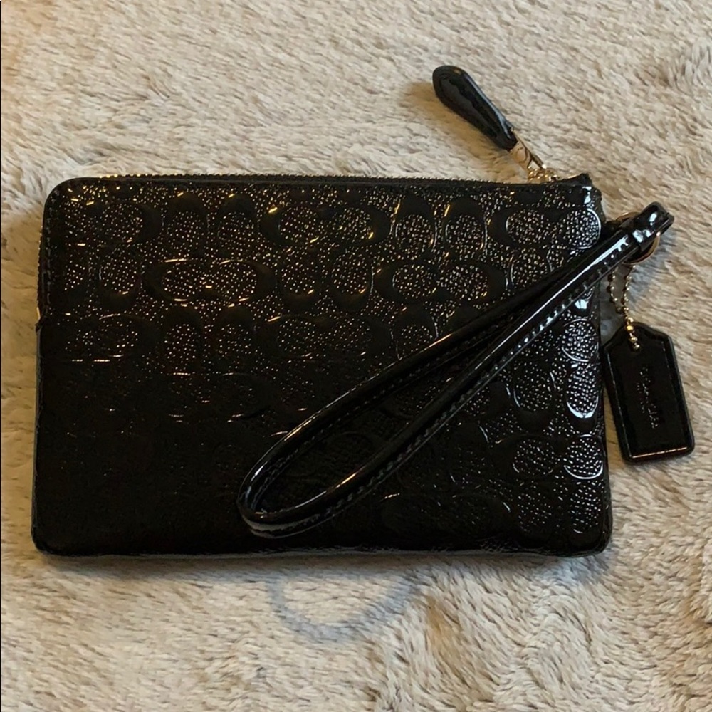 coach wristlet - Picture 3 of 4